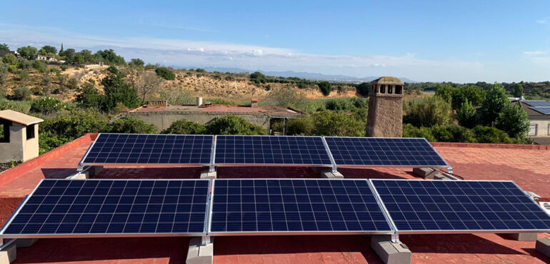 Instalacion fotovoltaica aislada Torrent (1)